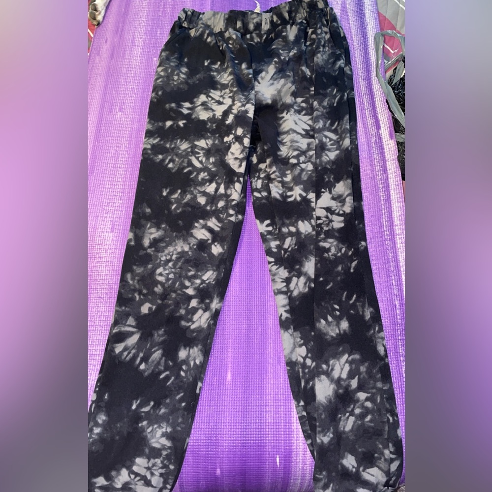 Shosho Black and White Swirl Sweatpants